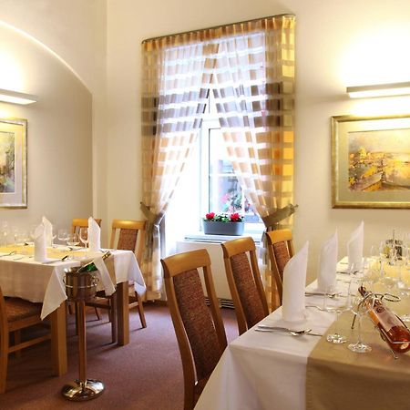 Hotel Trinity Olomouc Bagian luar foto