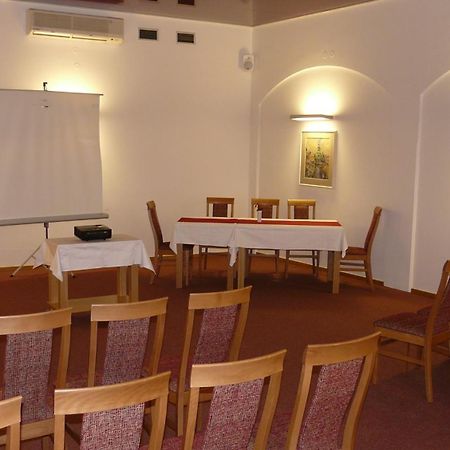 Hotel Trinity Olomouc Bagian luar foto
