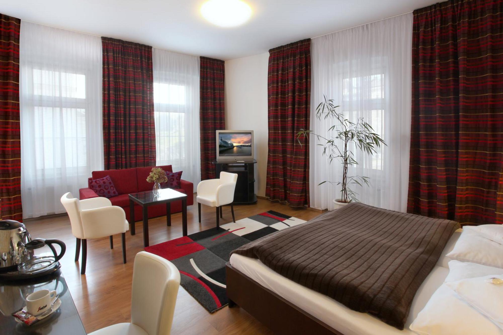 Hotel Trinity Olomouc Bagian luar foto