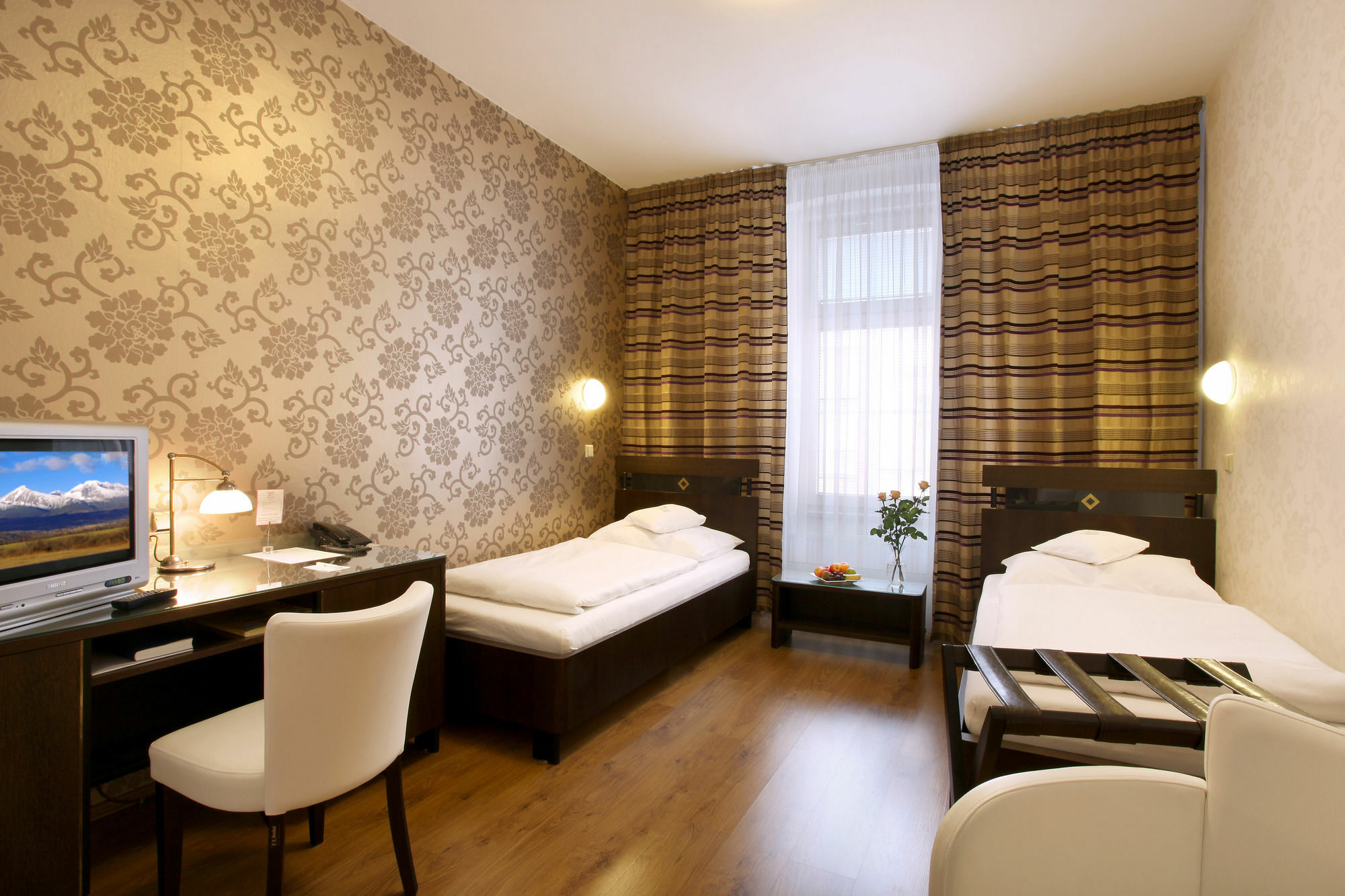 Hotel Trinity Olomouc Bagian luar foto